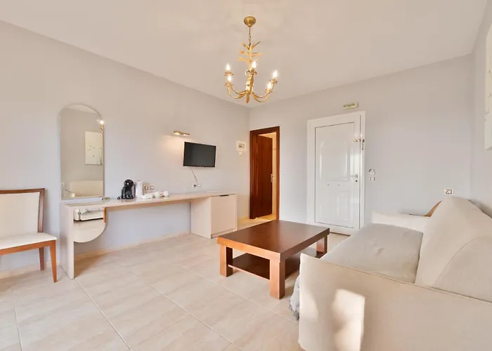 Kelyfos Hotel